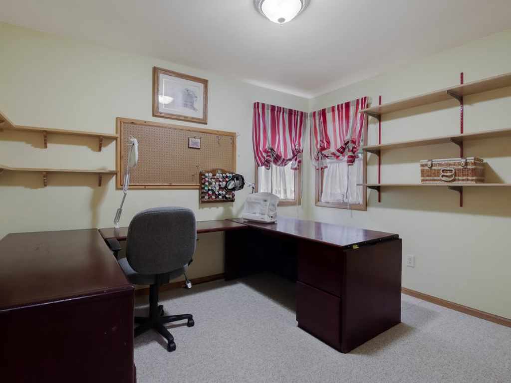 Property Photo 28