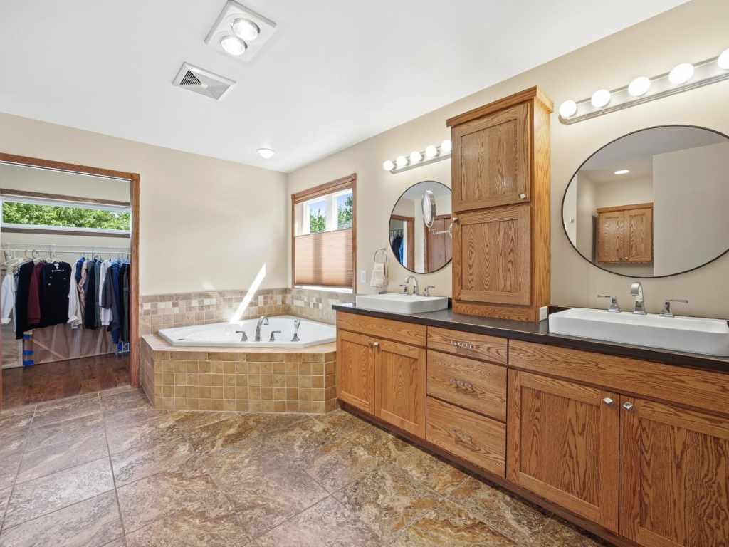 Property Photo 64