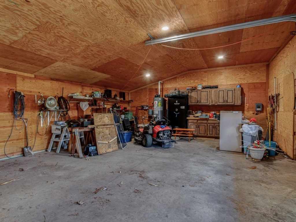Property Photo 40