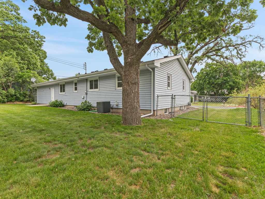 Property Photo 28