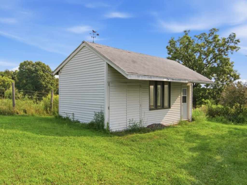 Property Photo 34
