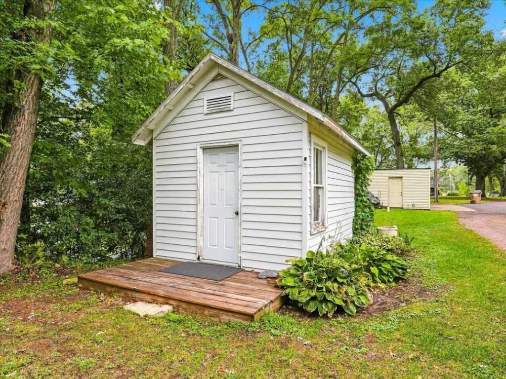 Property Photo 37