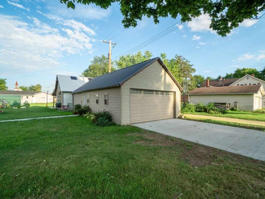 Property Photo 37