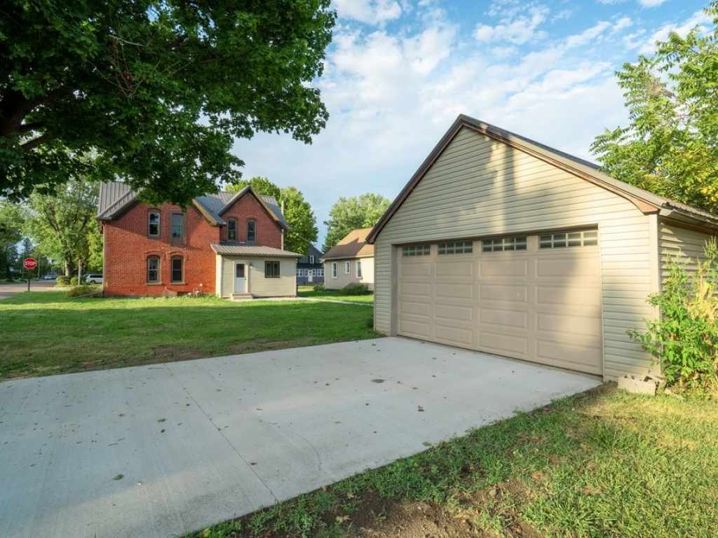Property Photo 40