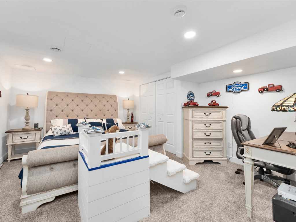 Property Photo 37