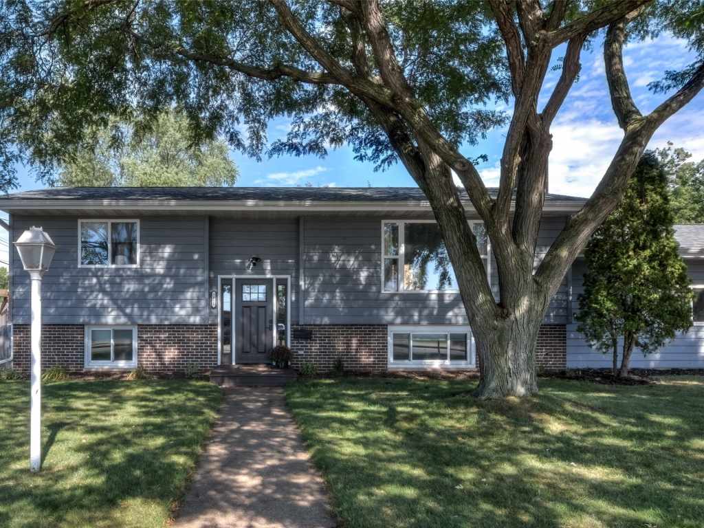 Main Property Photo