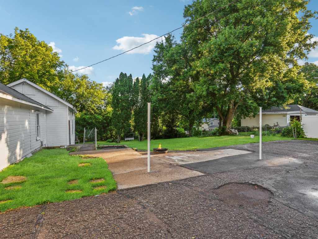 Property Photo 31