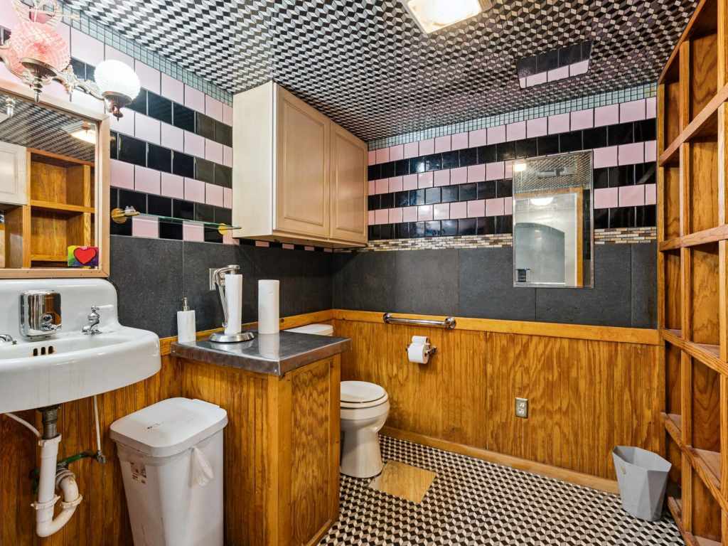 Property Photo 25