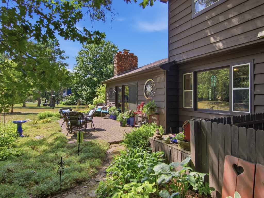 Property Photo 28