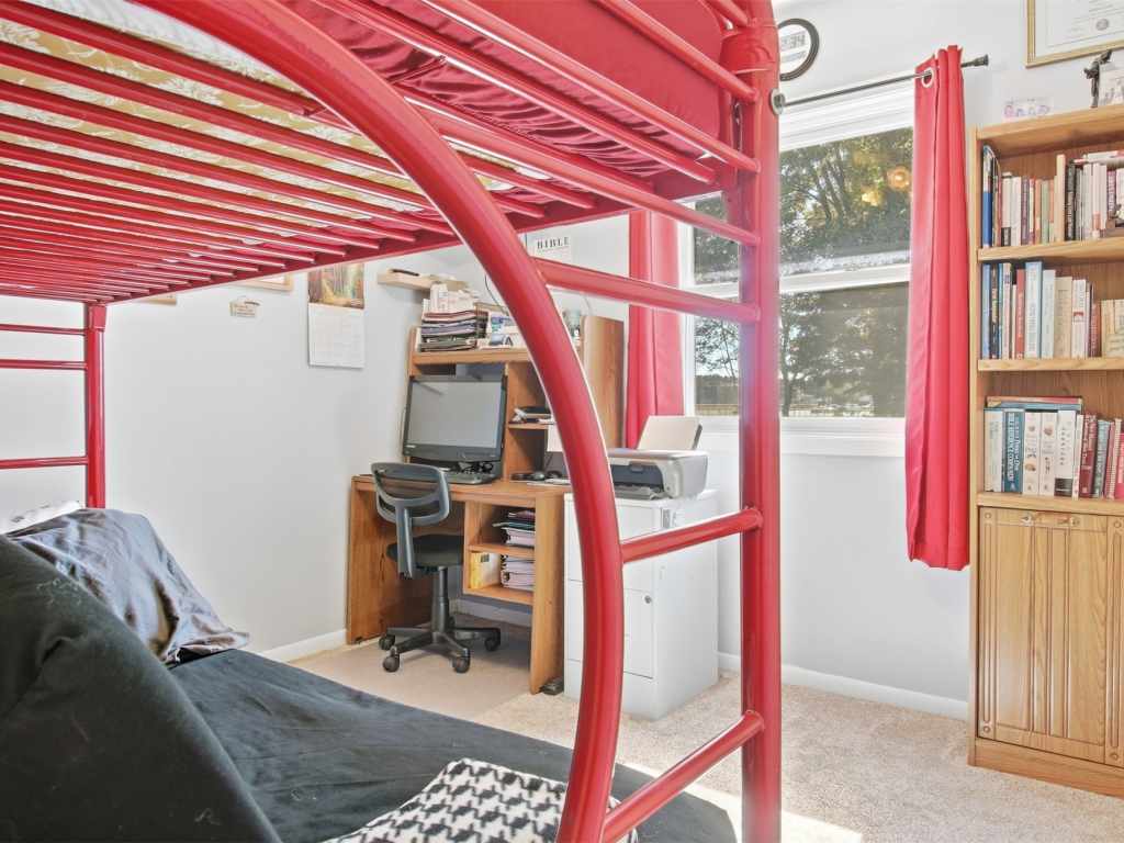 Property Photo 28