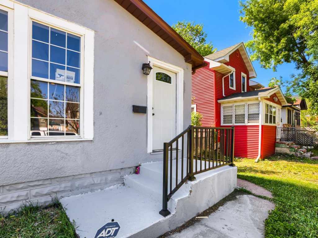 Property Photo 25