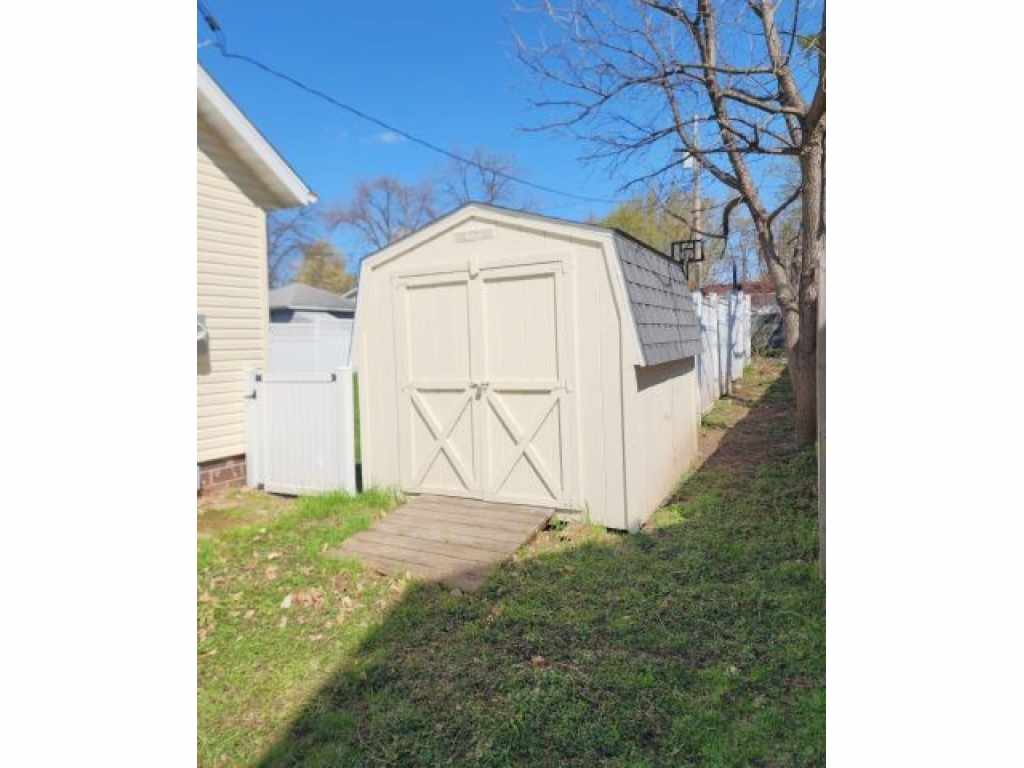 Property Photo 37