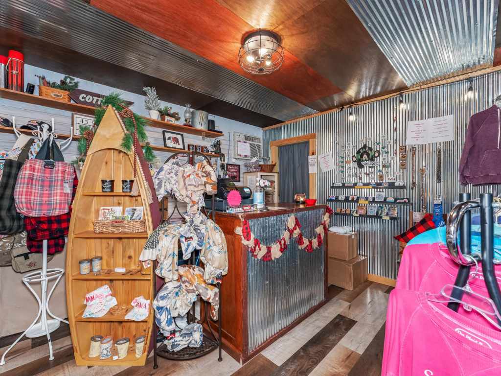 Property Photo 25
