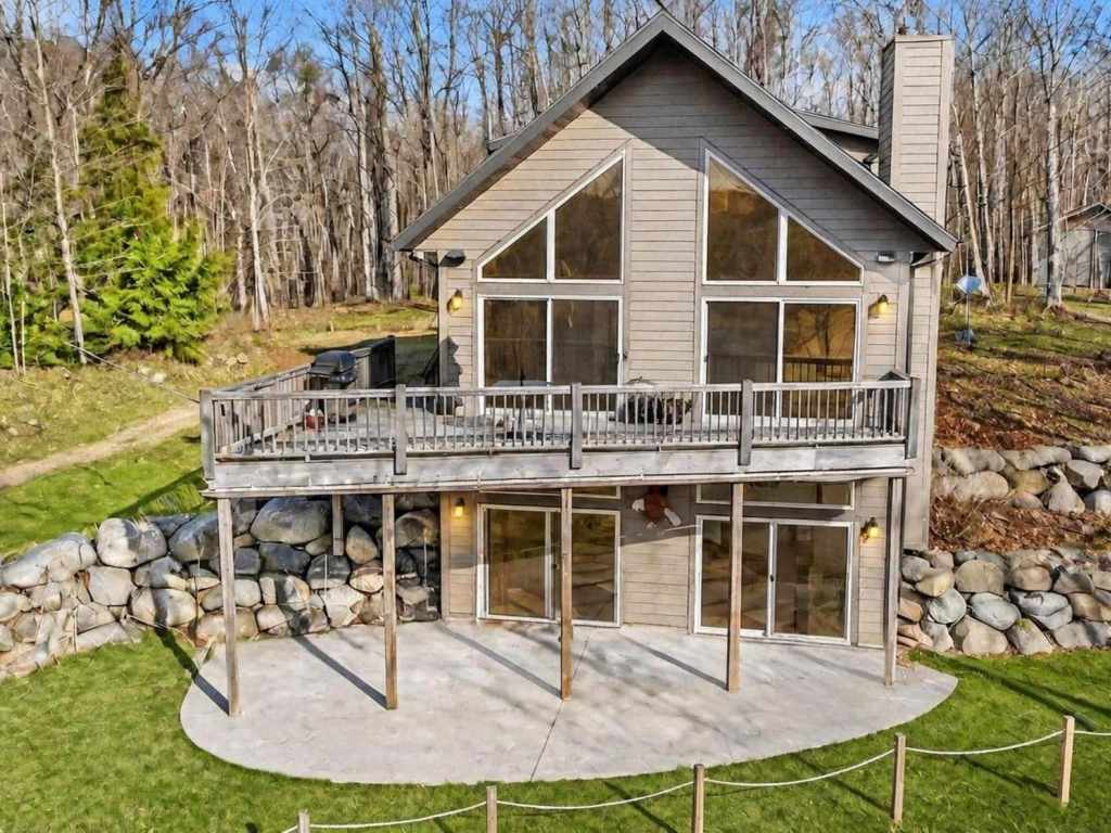 Main Property Photo