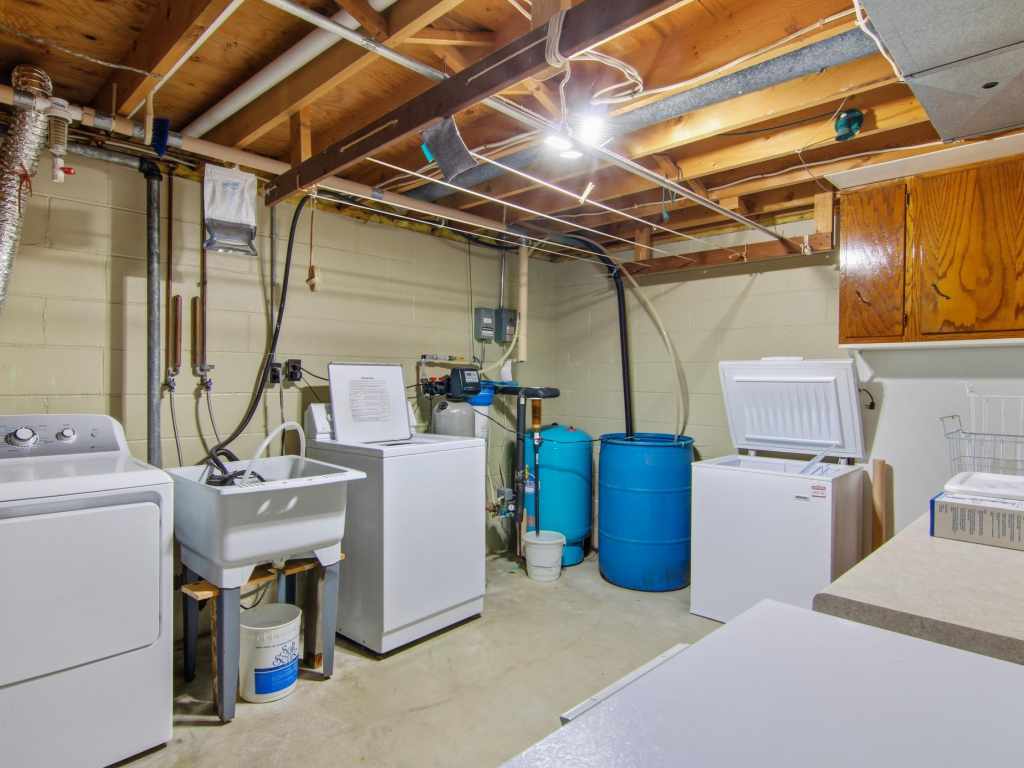 Property Photo 31