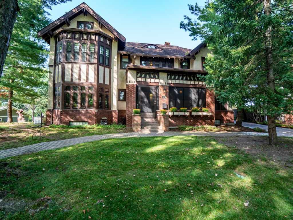 Main Property Photo