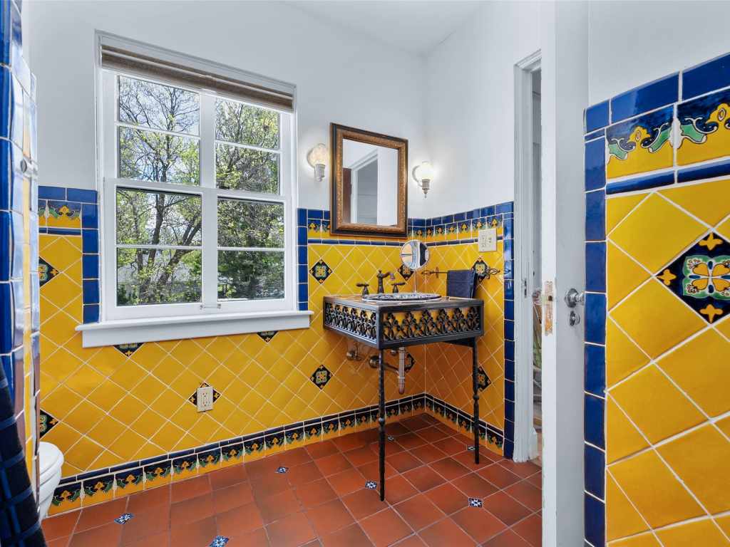 Property Photo 34