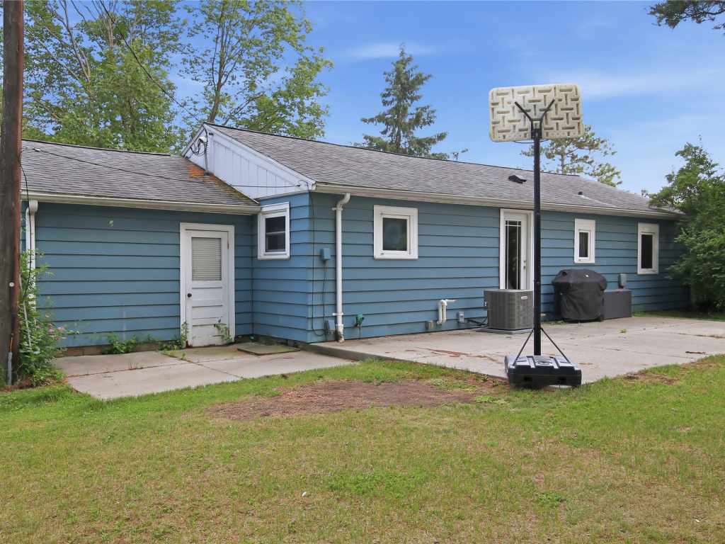 Property Photo 28