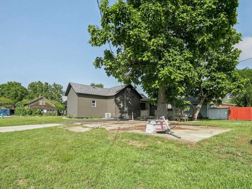Property Photo 28