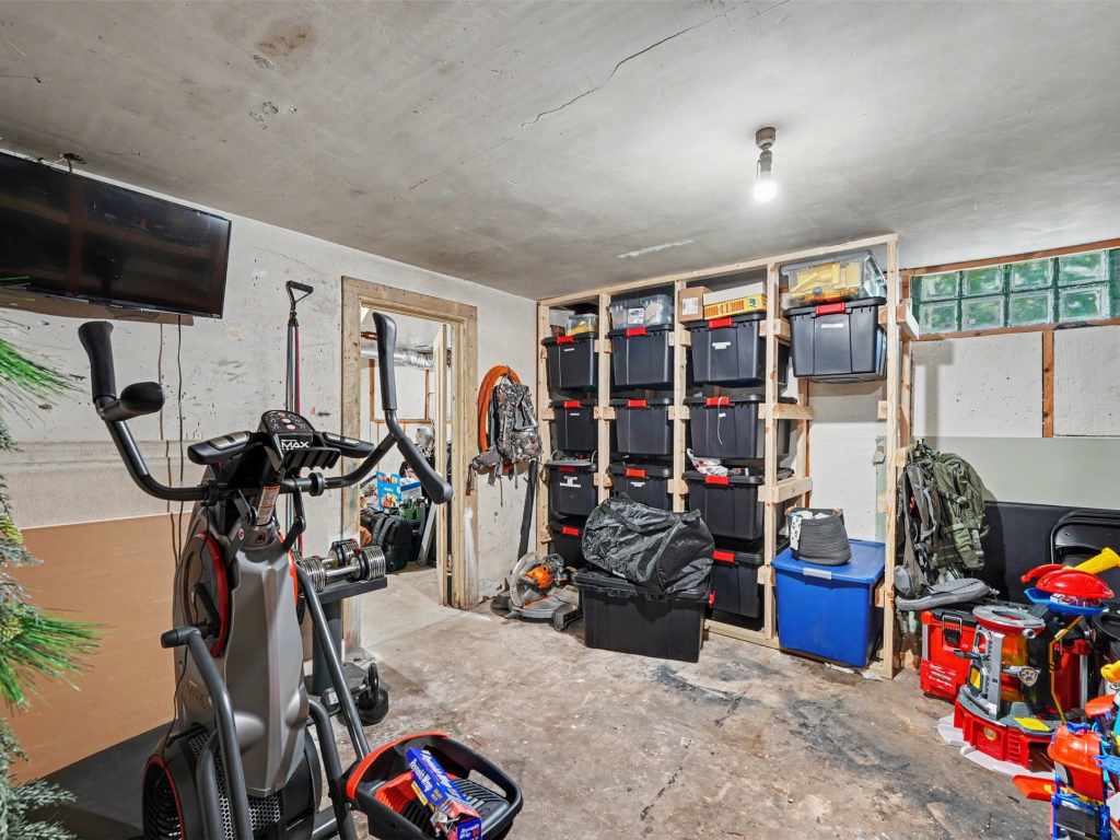 Property Photo 40