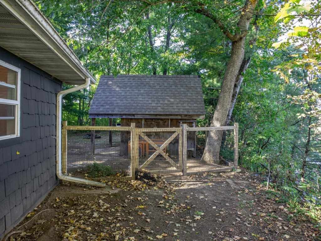 Property Photo 43