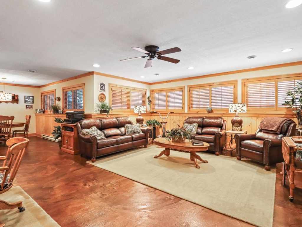 Property Photo 37