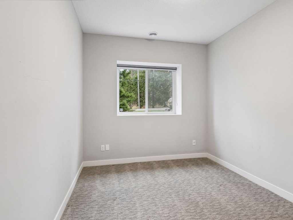 Property Photo 64