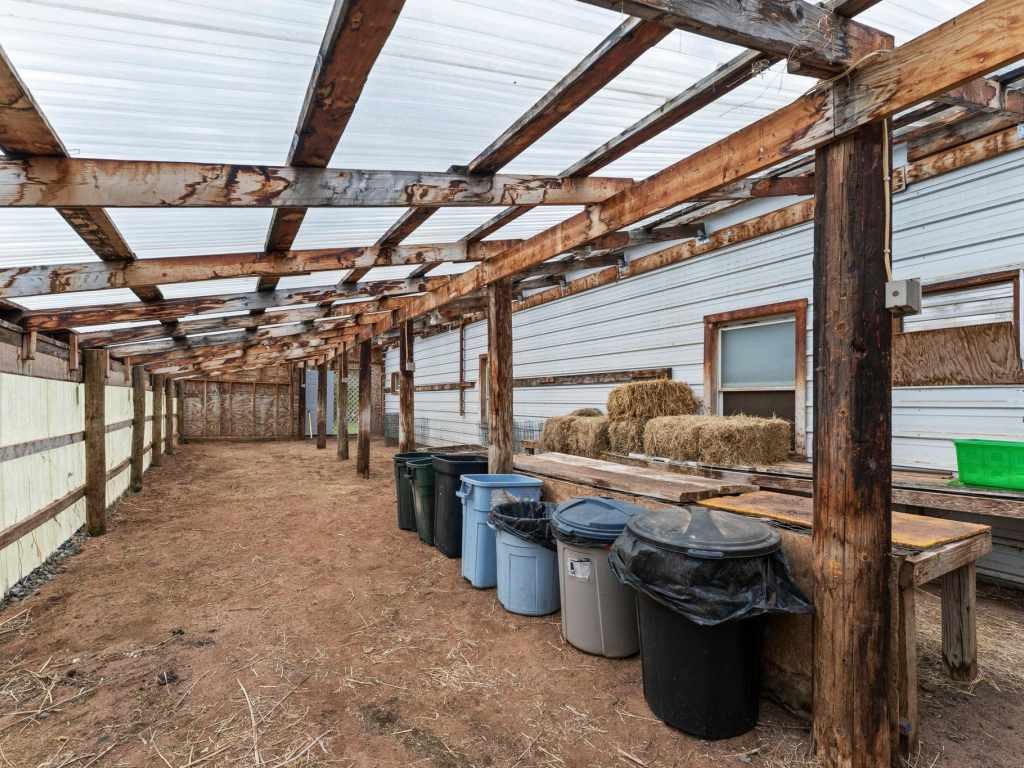 Property Photo 43