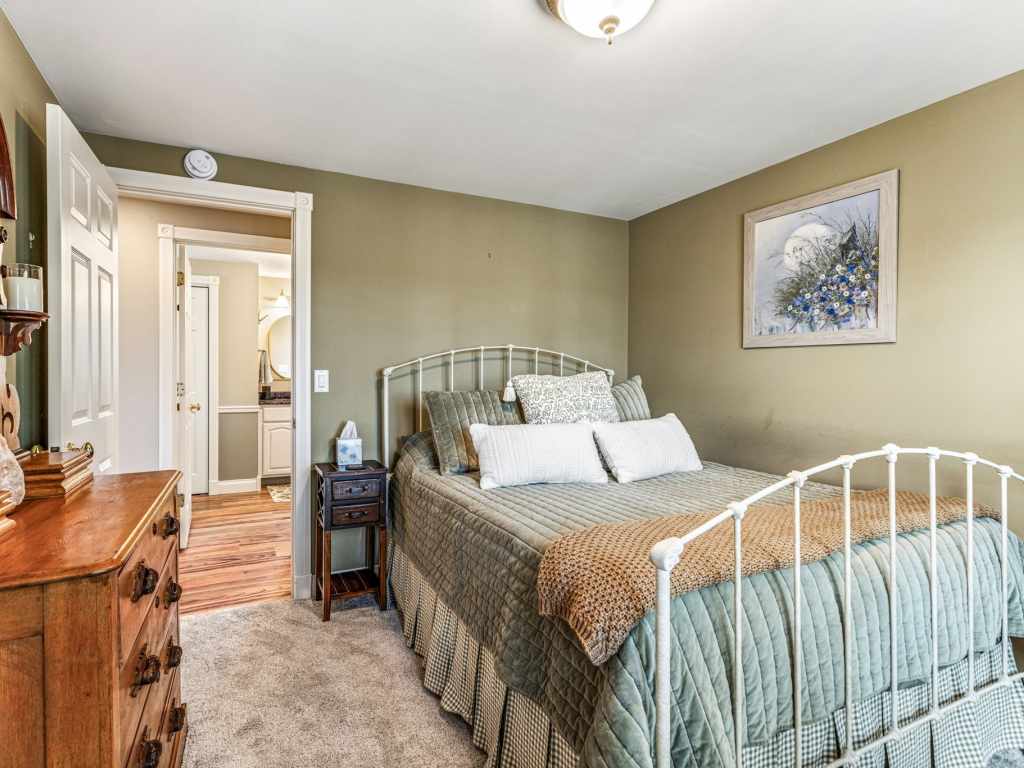 Property Photo 40