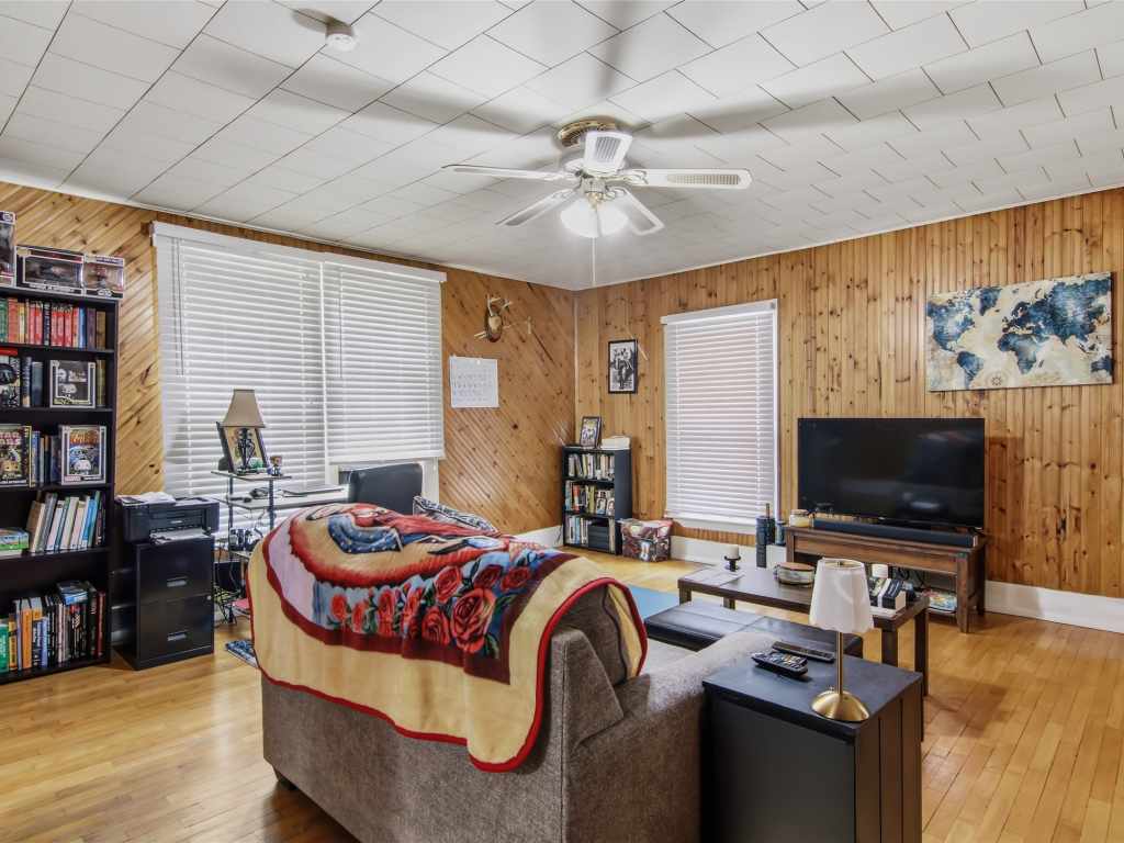Property Photo 37