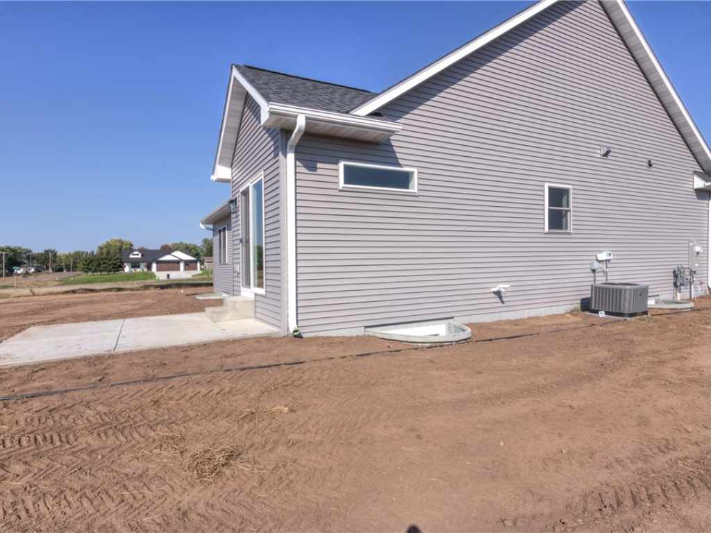 Property Photo 37