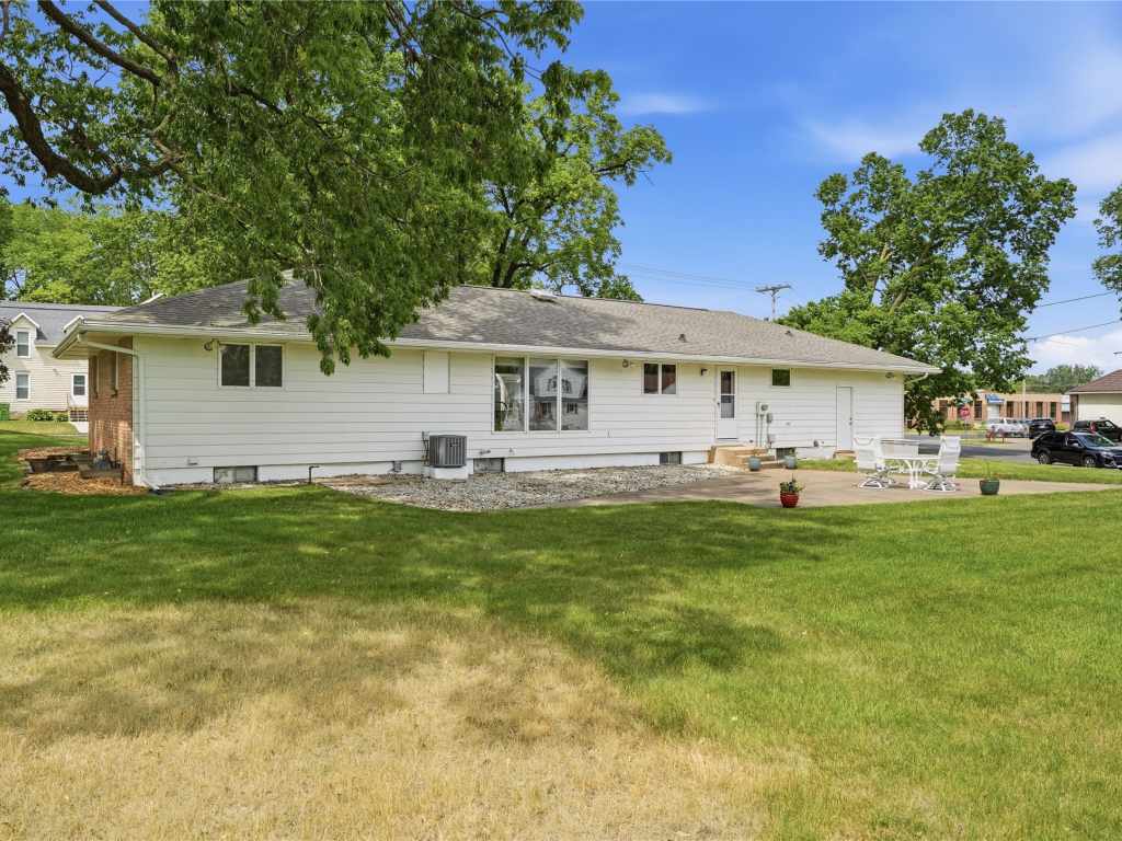Property Photo 40