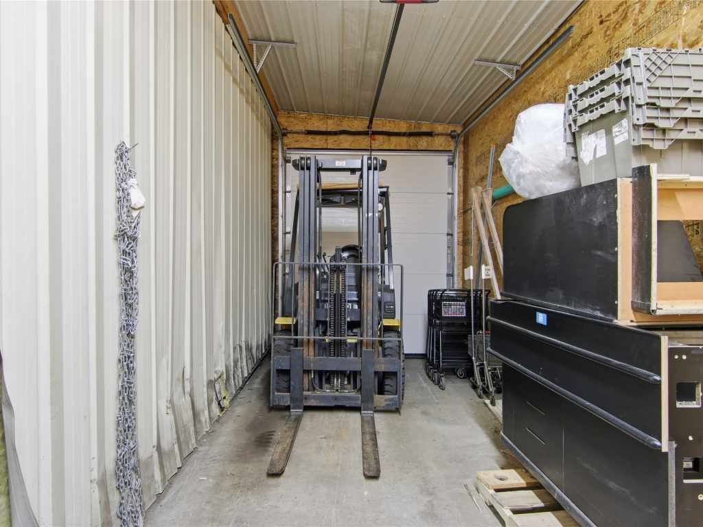 Property Photo 37