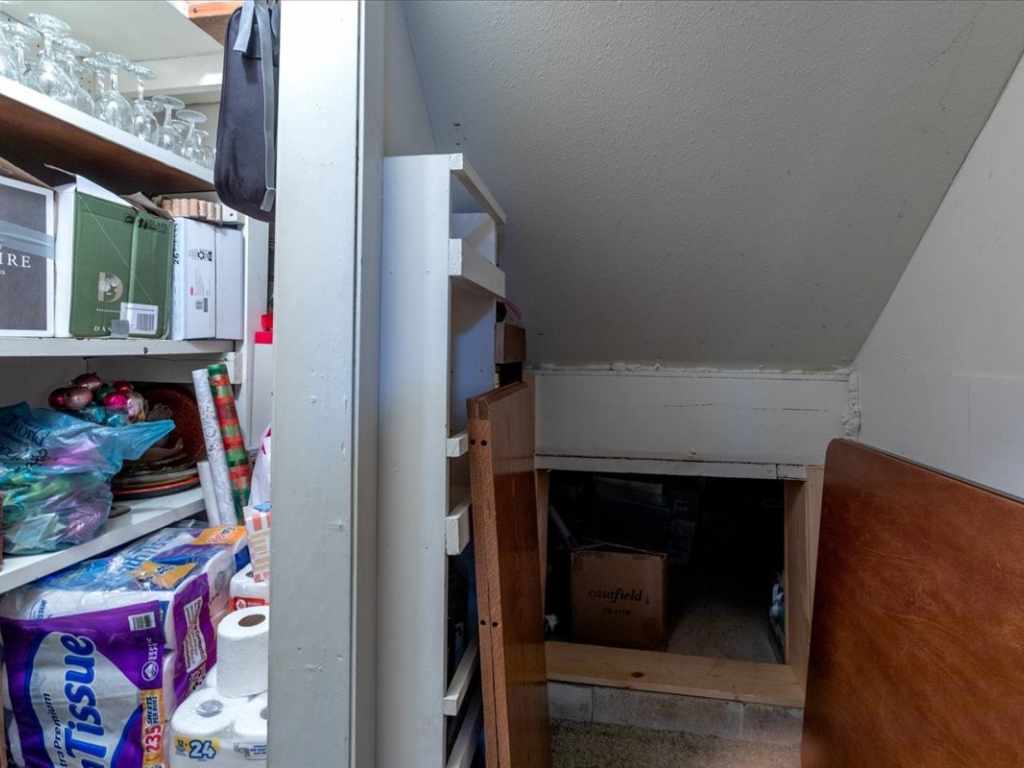 Property Photo 43