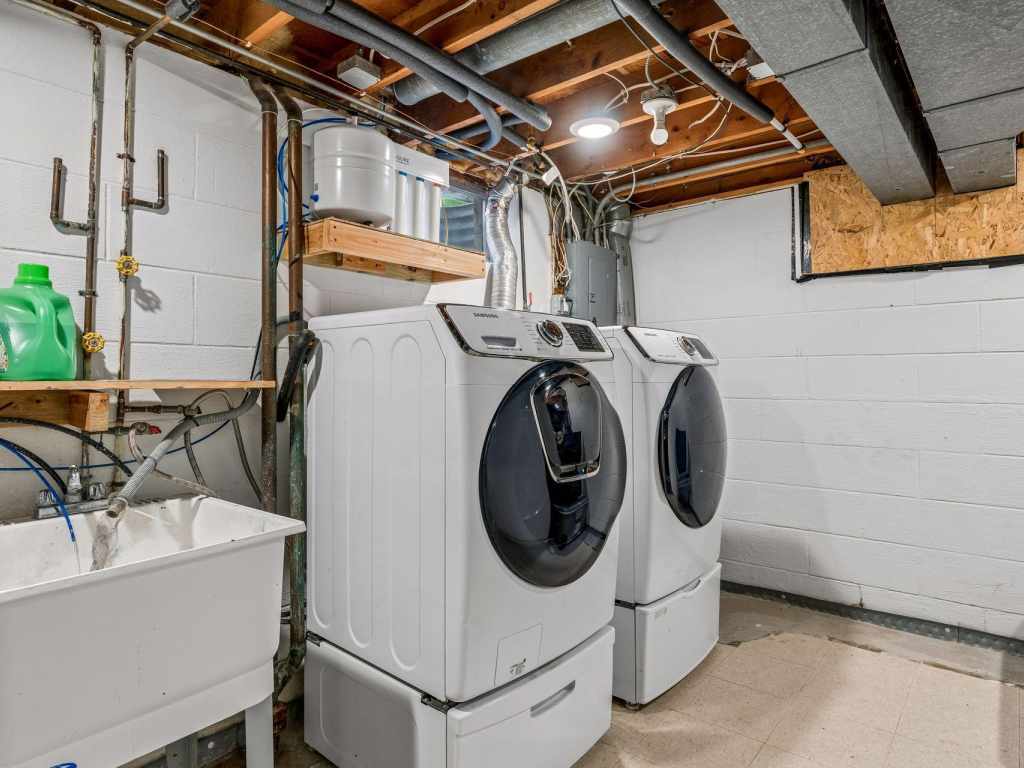Property Photo 43