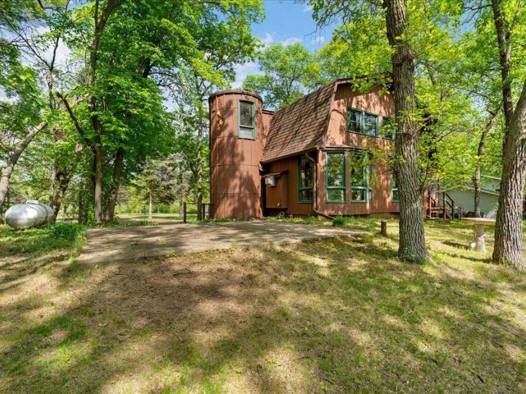 Property Photo 28