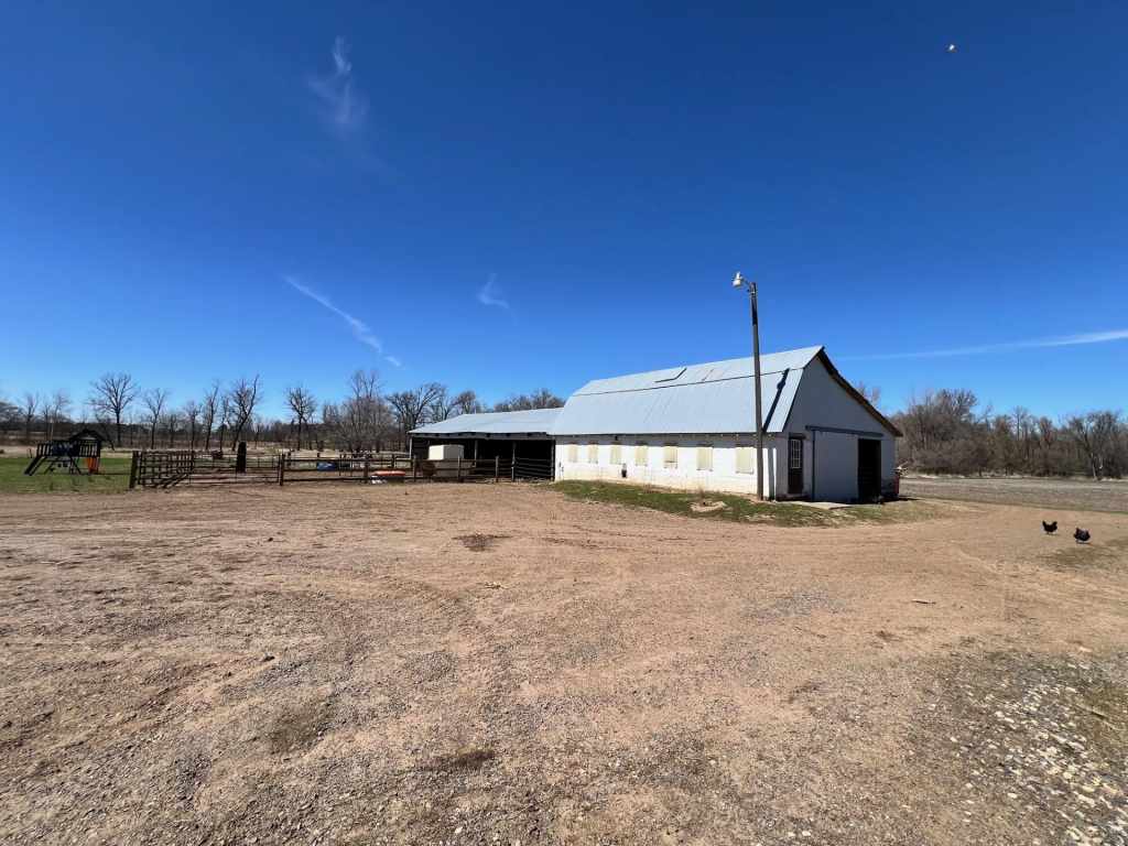 Property Photo 37