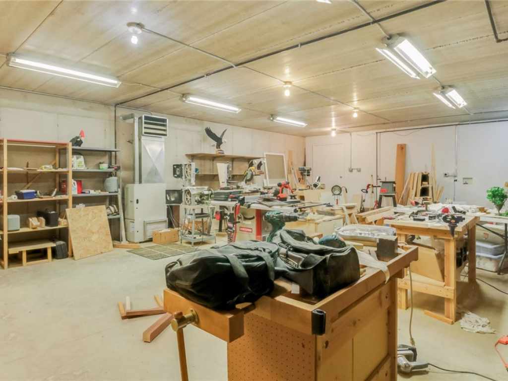 Property Photo 31