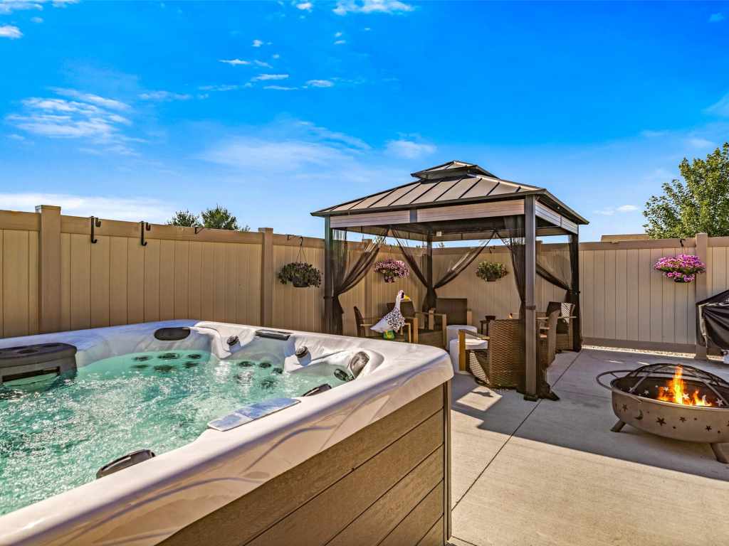 Property Photo 28