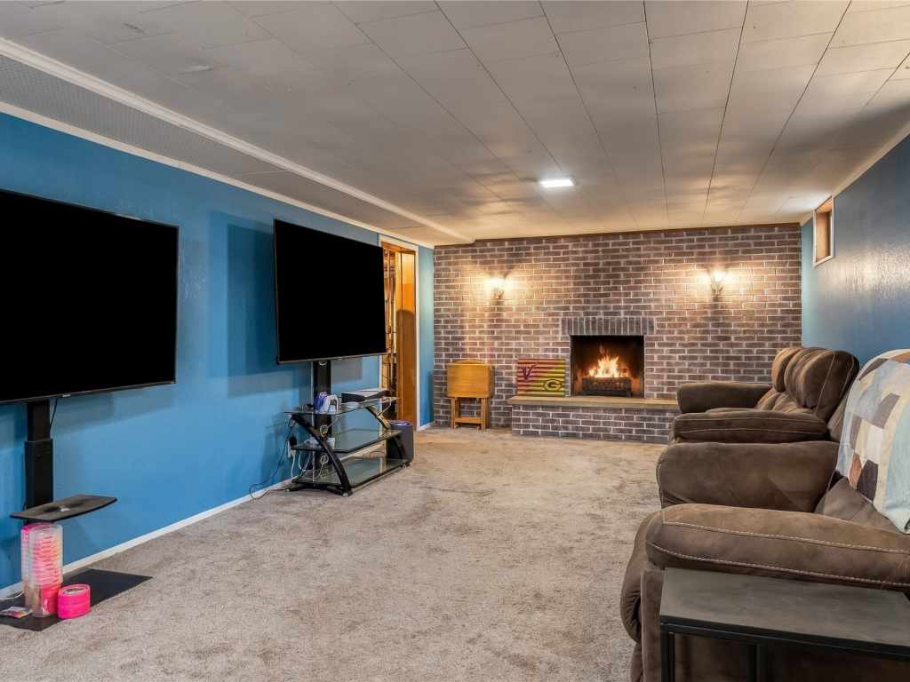 Property Photo 28