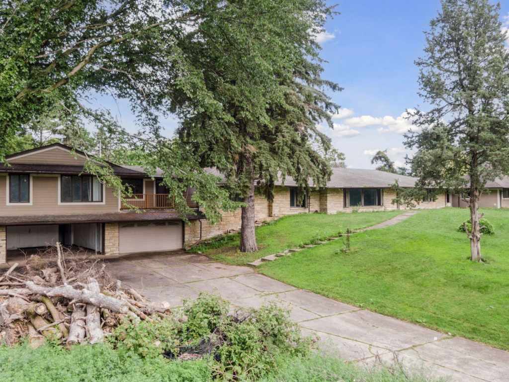 Main Property Photo