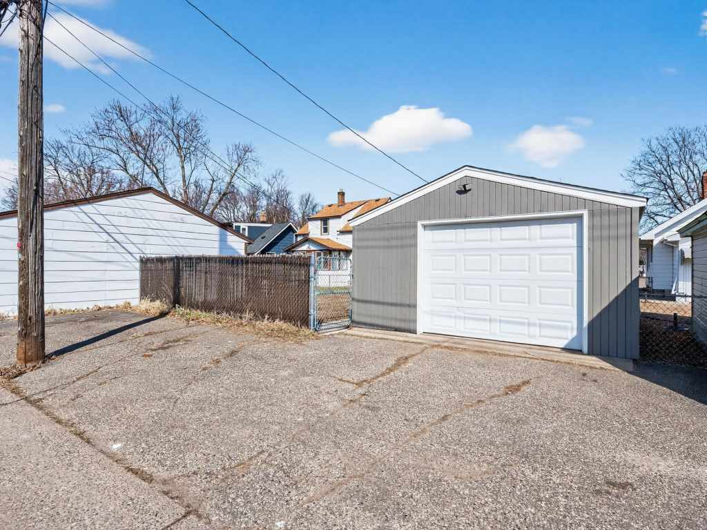 Property Photo 37