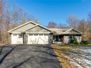 S 8519 Thrush Drive, Eau Claire