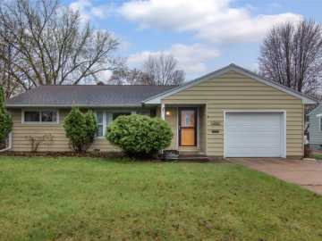 2015 Valmont Avenue, Eau Claire