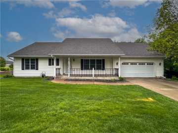 4305 S Oakwood Hills Parkway, Eau Claire