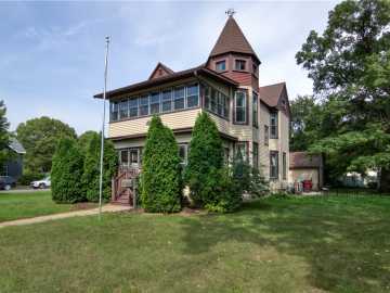 324 Coleman Street, Chippewa Falls