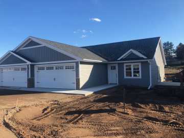 5055 Maple Leaf Path, Eau Claire
