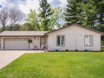 3674 S Mission Drive, Eau Claire