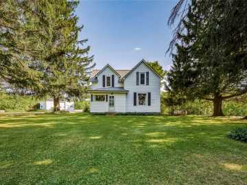 27315 210th Avenue, Cornell