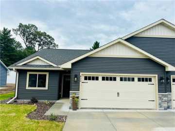 1825 Evergreen Terrace, Eau Claire